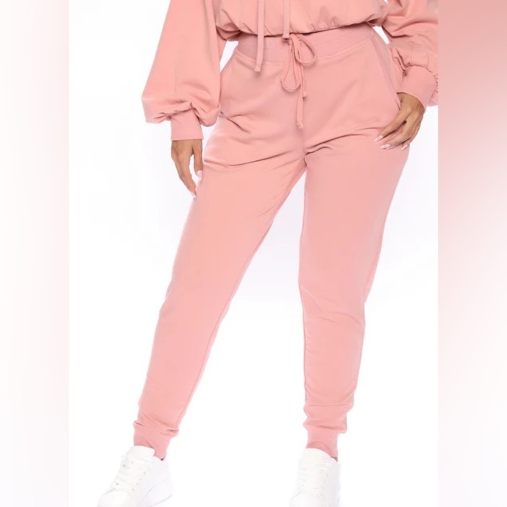 Fashion Nova “Latest and Greatest” French Terry Joggers – Mauve, Size M